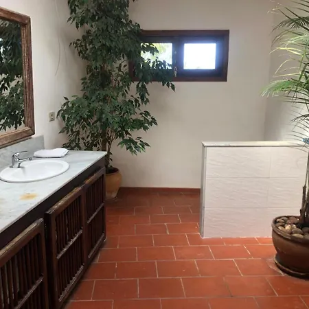 Casa Jardin De Tiagua